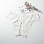 Vittoria | Perizoma in pizzo con apertura